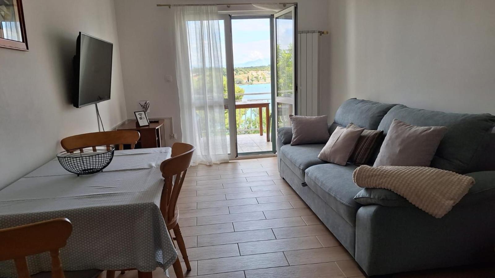 Ceratonia Apartments Lovište Εξωτερικό φωτογραφία