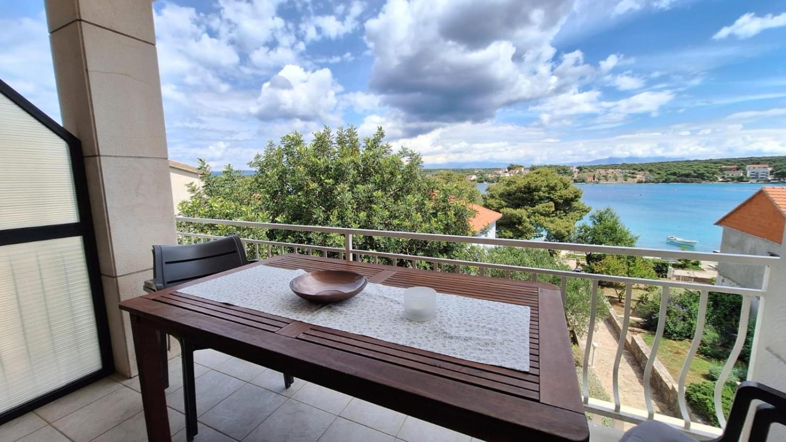 Ceratonia Apartments Lovište Εξωτερικό φωτογραφία