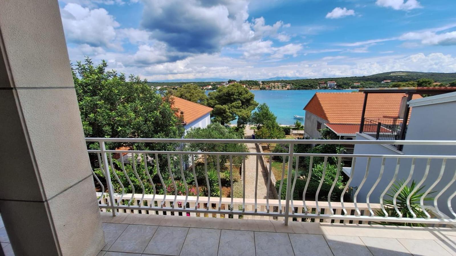 Ceratonia Apartments Lovište Εξωτερικό φωτογραφία