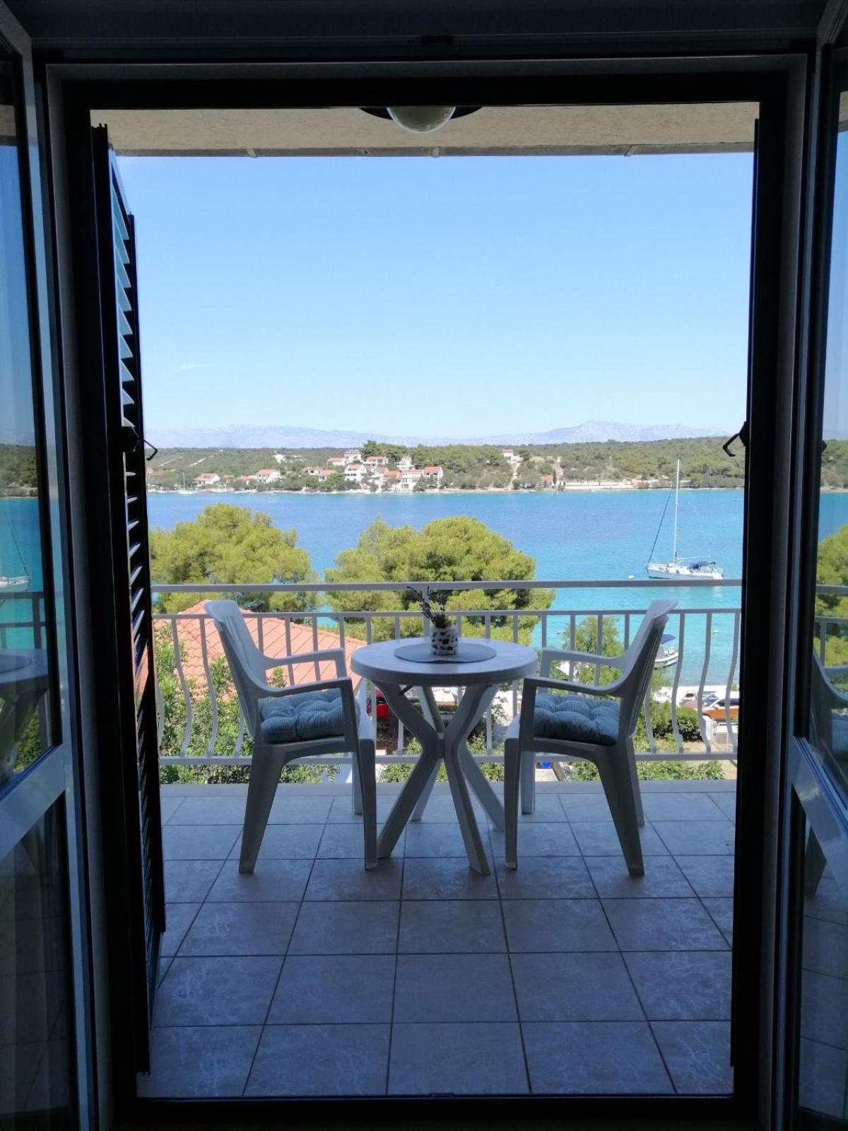 Ceratonia Apartments Lovište Δωμάτιο φωτογραφία