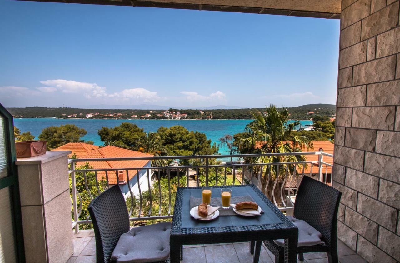 Ceratonia Apartments Lovište Εξωτερικό φωτογραφία
